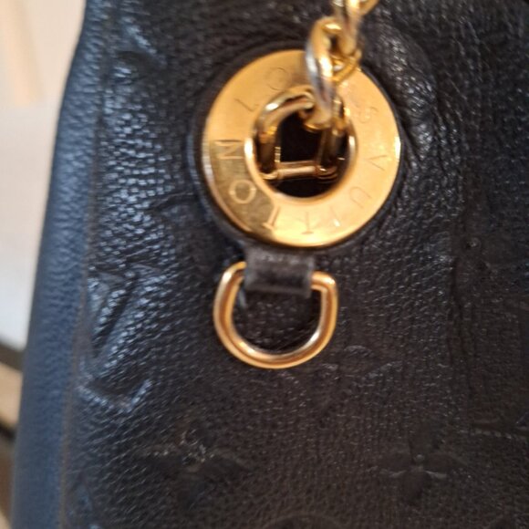 Louis Vuitton Empreinte Noir CA2188 Chain Tote bag with gold chain (authentic) - Picture 6 of 6